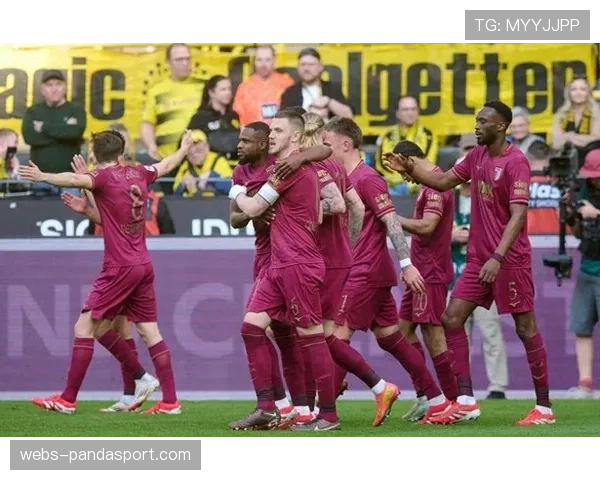 沃尔夫斯堡1-1战平奥格斯堡,保级形势依然严峻 沃尔夫斯堡1-1战平奥格斯堡,保级形势依然严峻